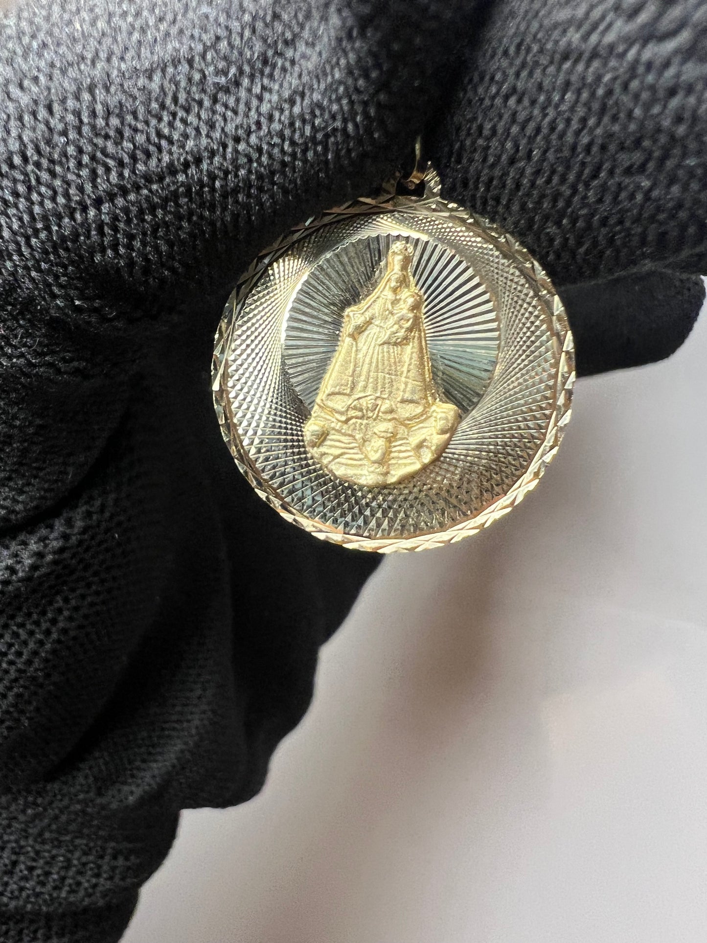 Medalla Caridad del Cobre 10 l